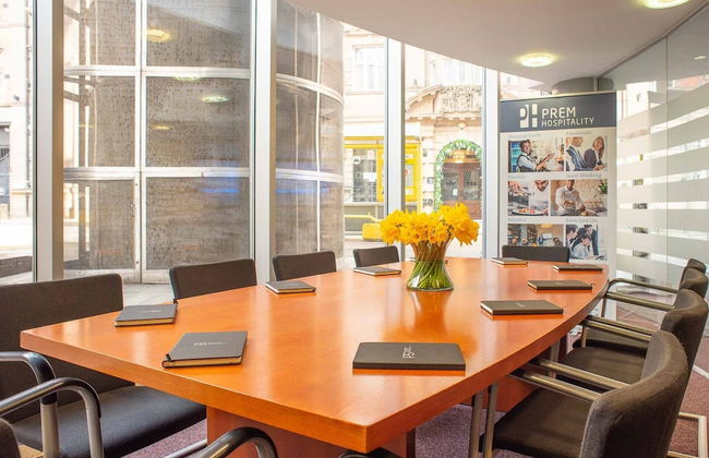 PREMIER SUITES Liverpool - Photo 48