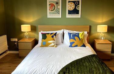 Colourful, bright and chic 2 storey apartment - Foto 1