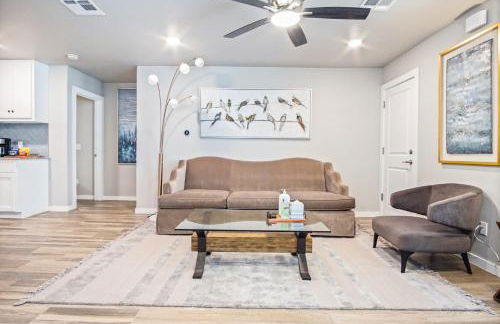 5BR Home Hot tub, fenced backyard #CO - Foto 7