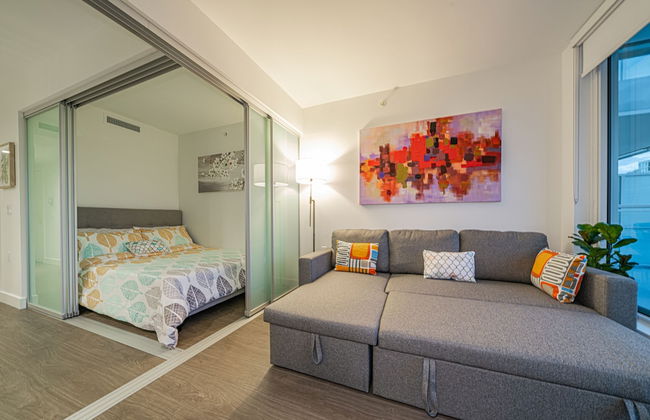 Charming Oasis Close to Airport & Downtown - Photo 26