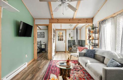 Cozy Cabin w Lake, Hot Tub, Huge Deck & Fire Pit - Foto 10