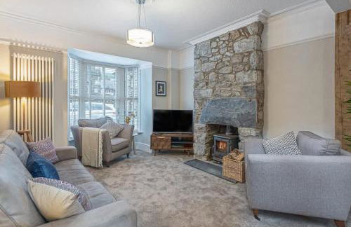 Glanrhyd Townhouse in Central Dolgellau with Parking and Bike Storage - Photo 13