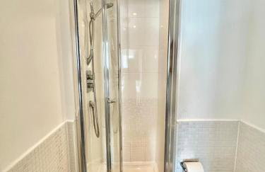 Mannys Apartment - Nice & Cozy 4Bed Flagship Lodge - Photo 48