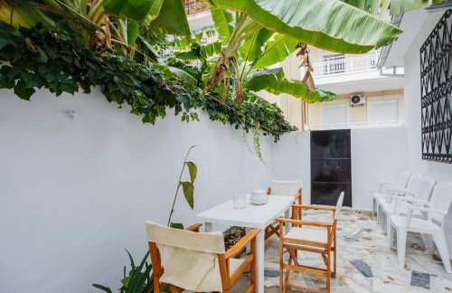 Elegant Private Residence in the Heart of the City 200m from the Beach - Photo 10
