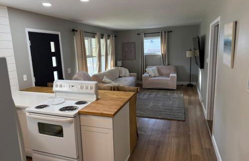 Home away from home with private yard - Foto 3