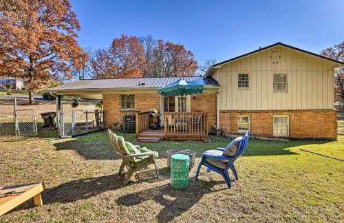 Modern Birmingham Escape with Yard and Fire Pit! - Foto 1