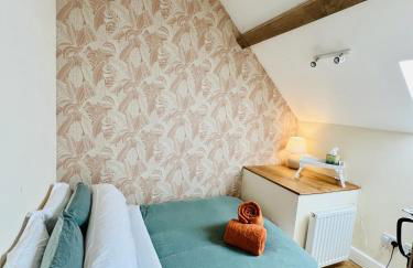 The Mews - Worcester City - House - Gated - Self Check In - Free WIFI - 2 Doubles - TVs in bedrooms - Sleeps 6 - Free Nearby Parking - Foto 8
