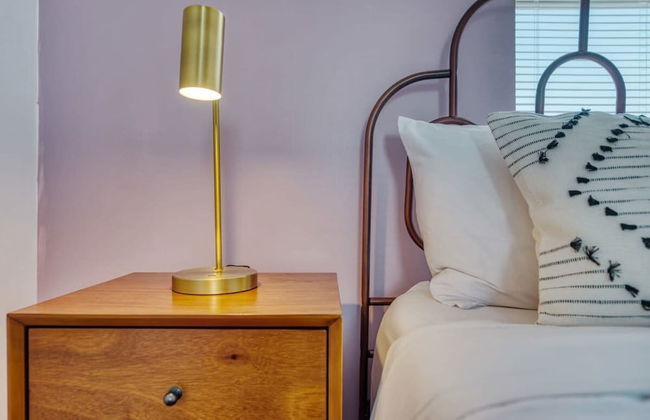 Stairway 3BR Apt w W D Home Theater - Foto 18