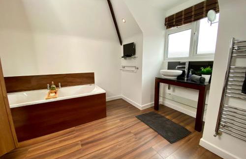 Lovely house in a great location with Parking, WiFi & Smart TV - Near Poole & Bournemouth - Foto 15