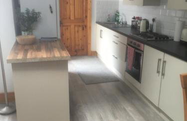 Derry City center townhouse - Photo 5