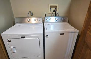 Tall Pines- 5-bedroom 3-bath with hot tub and more! - Foto 14