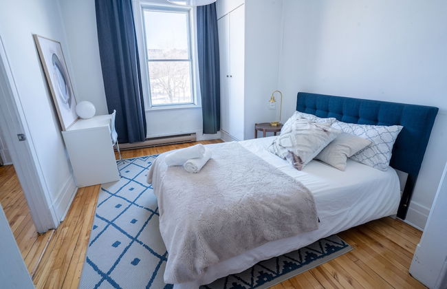 Stunning 2 Bedroom Apt! 3mins Walk From CDN Metro - Foto 10