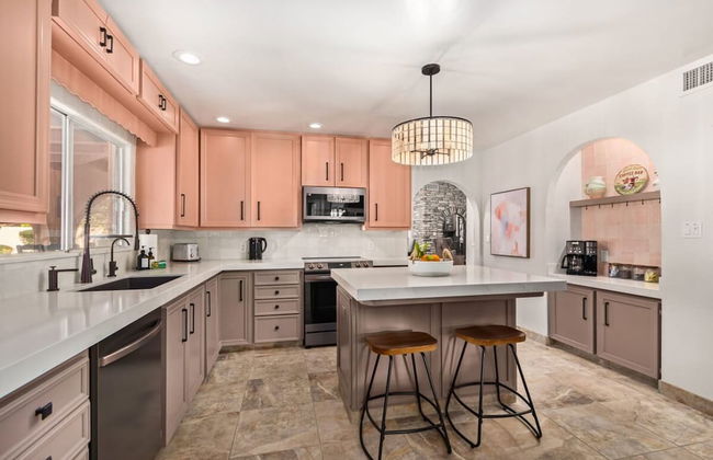 Historic Desert Rose Estate Pool Sauna Sleeps 12 - Foto 19