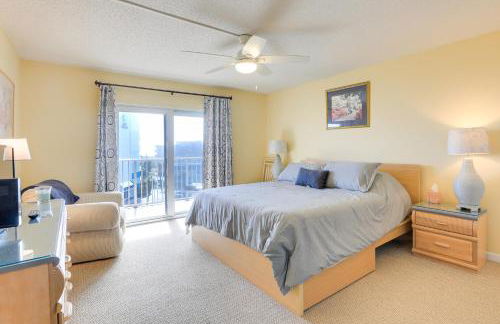 Oceanfront Cocoa Beach Condo with View Walk to Pier - Foto 10