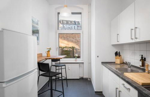 Sonnig & Helle Wohnung Alexanderplatz in 15min zu erreichen, Herthastraße sehr schön und groß für Gruppen geeignet - Photo 13