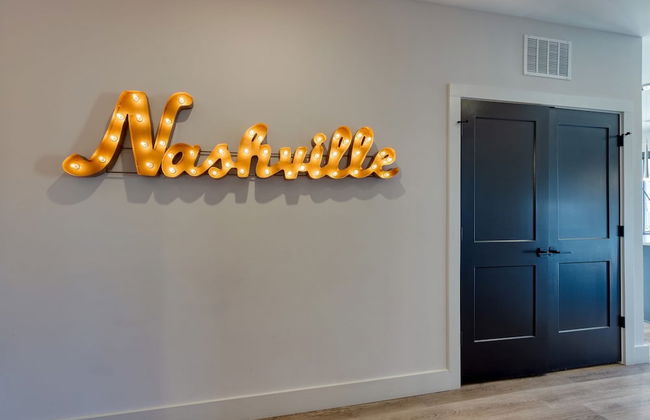 Honkey-tonk by Avantstay New Modern 2bdr in Walkable Midtown w Gym Pool - Foto 23