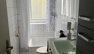 Beliebte Lage mit Stellplatz 11KW type2 - Foto 5, Shower