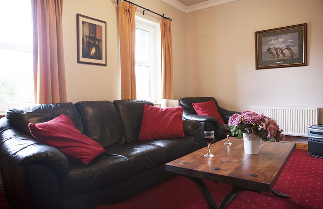 Inviting 4-bed House in Strokestown - Photo 9