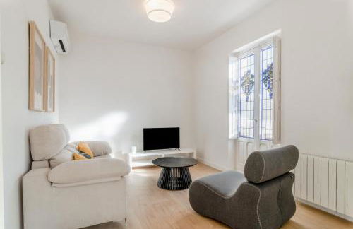 3 bedrooms 3 bathrooms furnished - Salamanca - Modern and bright - MintyStay - Photo 3