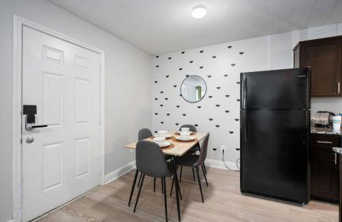 Mins 2 Dwntown - Private Retreat - King Bed - Foto 2