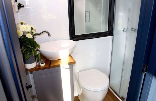 Compass Hut - Photo 41