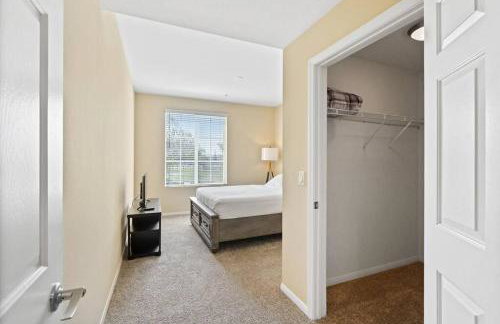 Luxury 2BR/2BA! 5 MIN to Disney! - Photo 13