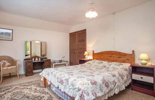 East Hook Holiday Cottages - Clover Cottage - Photo 11