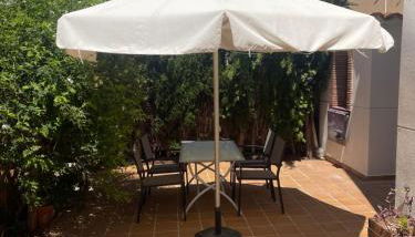 Cerca de la playa con patio privado - Photo 2