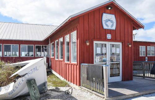 Pet-Friendly Home with Gazebo Minutes to Beach! - Foto 37