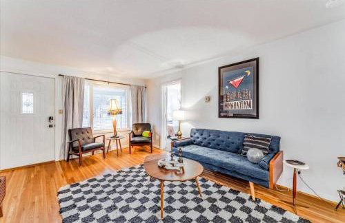 A Retro Retreat for Shaken or Stirred Memories - Foto 2