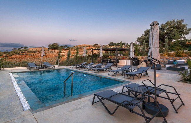 Villa Eagles - With Private Pool - Foto 9