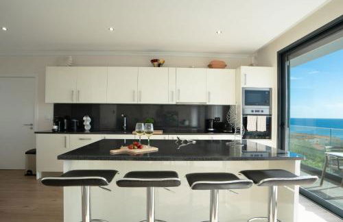 Villa La Perla by LovelyStay - Photo 14