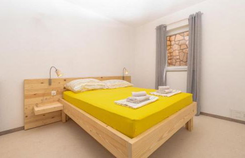 2 Bedroom Amazing Apartment In Lukovo - Foto 16