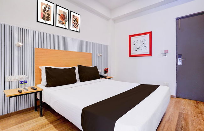 Blissful Stays at The Habitat Khar Mumbai - Photo 10