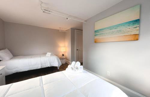 Water Access 5-Bed 2-Bath Retreat - Foto 9