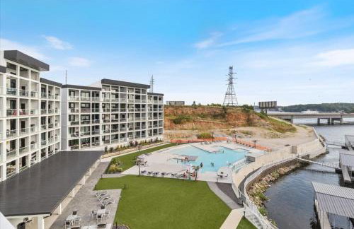 Lakefront Topsider Condo w/ Boat Slip, 2 Pools & Large Deck - Foto 59