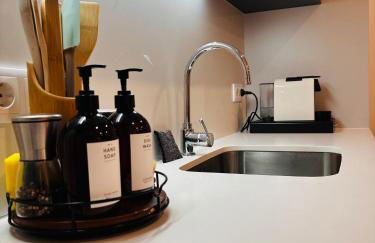 Modern apartment with balcony and free parking - Foto 4