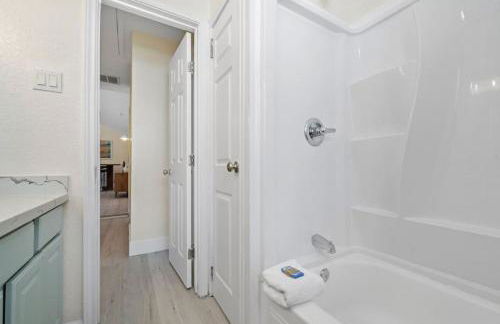 Family home with private pool and game room close to the beach - Foto 17