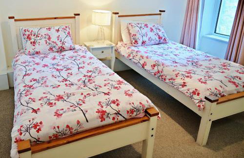 Bay View, Sleeps 18, 7 Bedrooms, 7 Bathrooms, Seafront, Criccieth - Foto 52