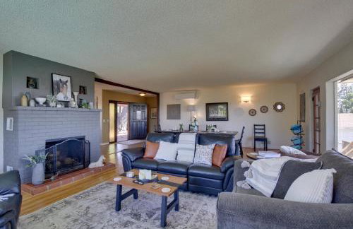 Charming Spring Valley Retreat with Private Pool! - Foto 8