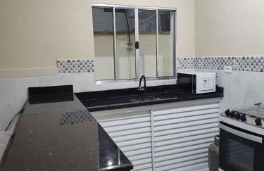 Casa para Famílias e Grupos com Ar-condicionado, Churrasqueira e estacionamento próximo em Praia Grande - Foto 44