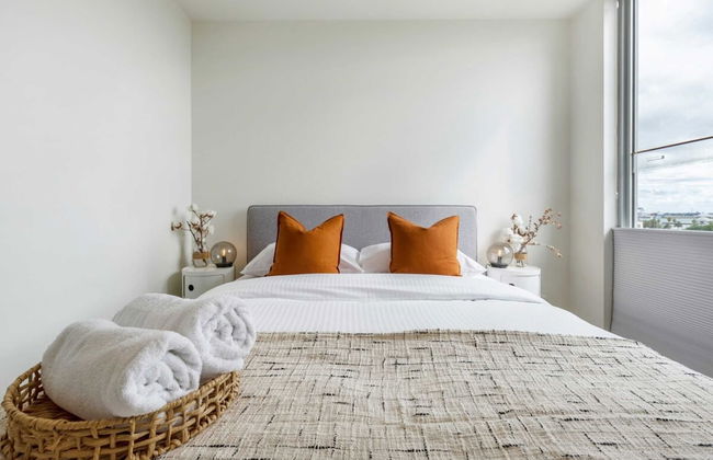 Stunning View 2-bed in Port Melbourne w/ Parking - Foto 1