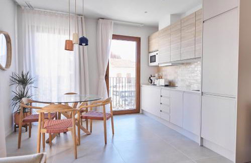 Slow Home Apartments - Photo 27