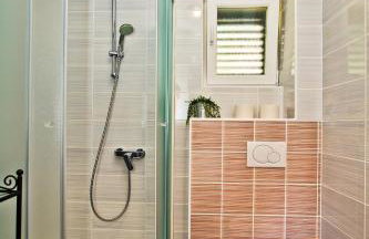 Luxurious Apartments Maslina with Beach - Photo 17