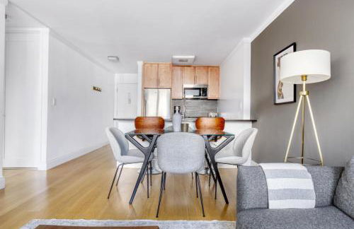 UES 1BR w Gym Rooftop Doorman nr The MET NYC-351 - Foto 4