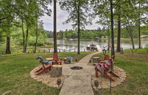 Lakefront Sparta Home Fire Pit, Dock and Kayak - Foto 1