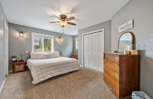 Black Hills Getaway with Hot Tub & Game Room for 18 - Foto 31