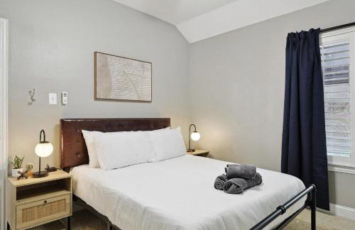 5BD 2BA w Backyard Oasis Pool Jacuzzi Firepit - Foto 21