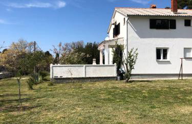 Apartment Tea - Photo 2