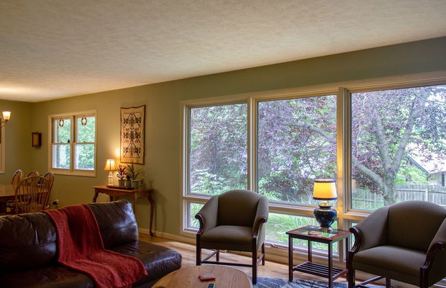 Huge Manor w Indoor Hot Tub and Pool Table - Foto 18